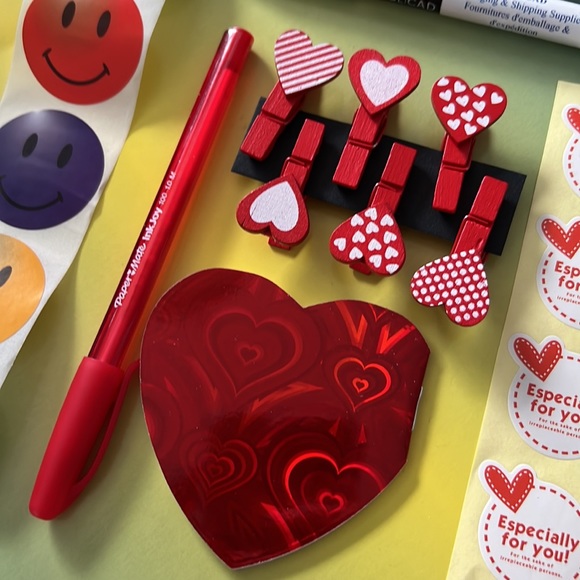 Set 26 pcs Bags Stickers Pen Note Book, Heart Clips + 1 GIFT - Picture 3 of 12